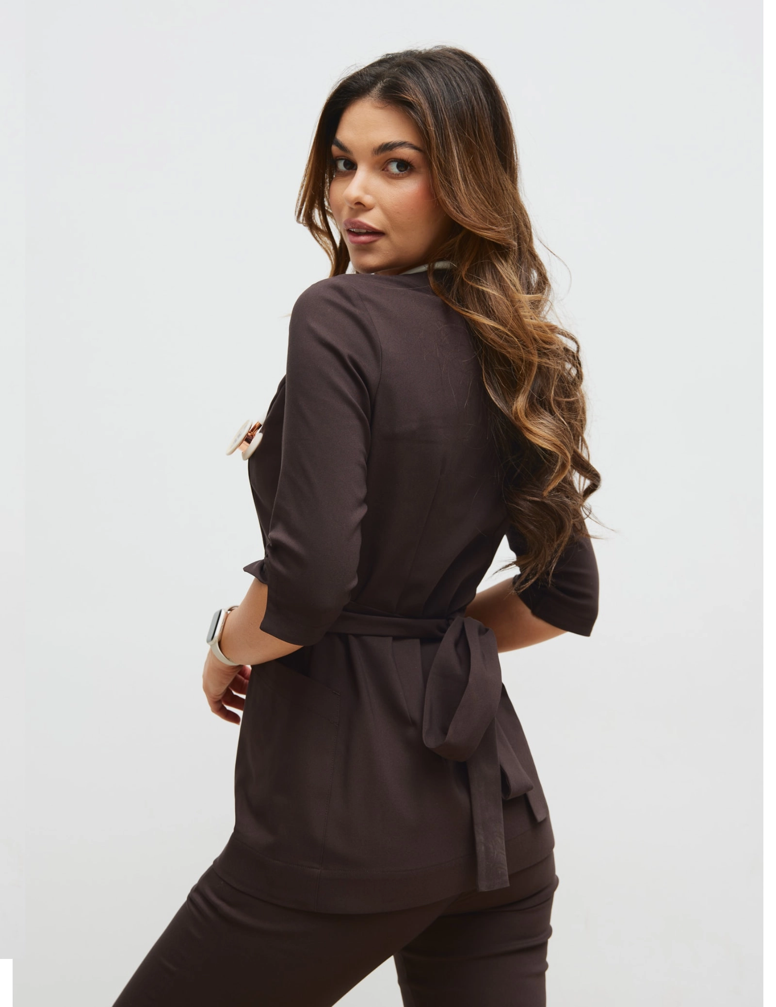 Bluza medyczna wiązana Rosalie - WOODROSE