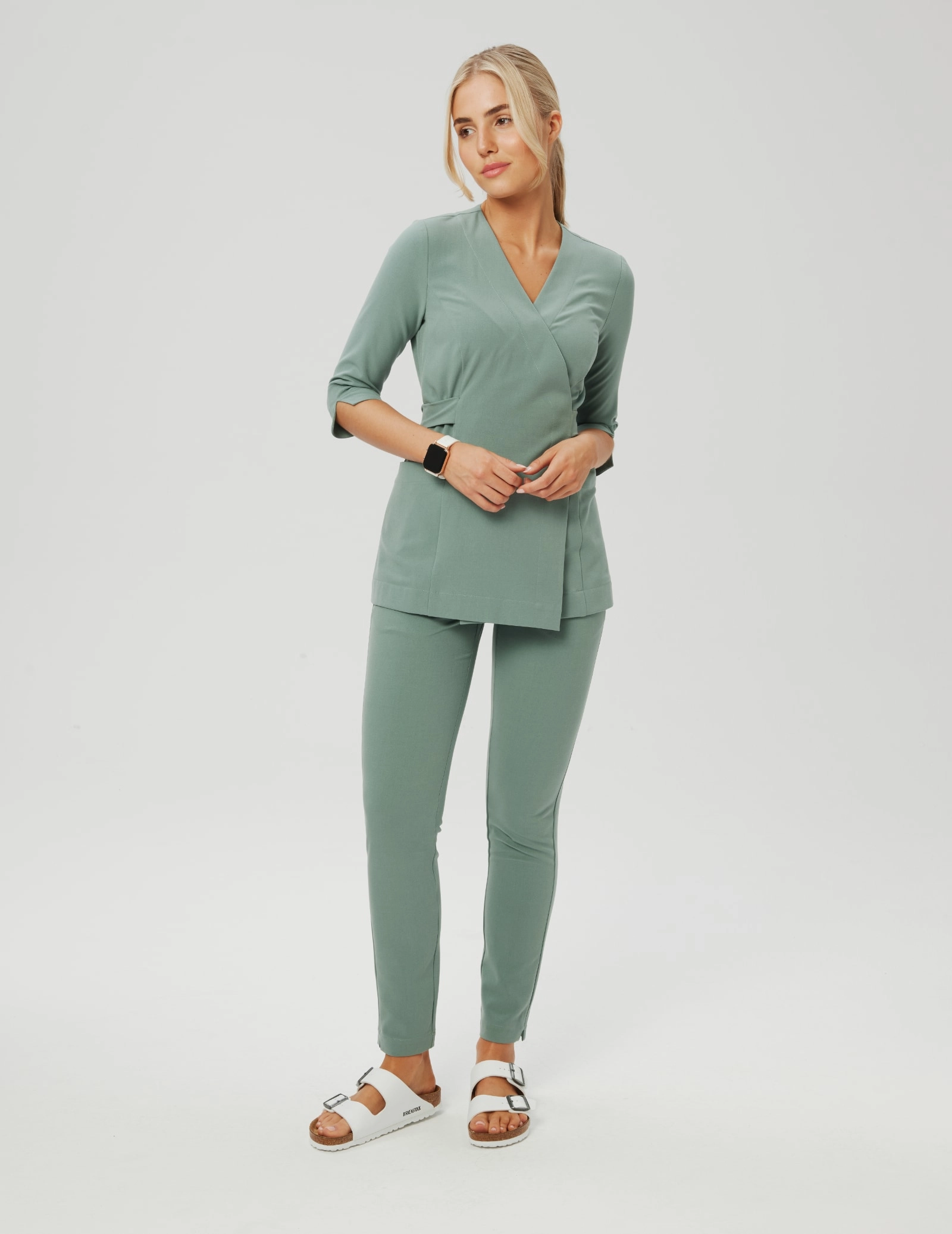 Bluza medyczna wiązana Rosalie - WOODROSE Bluza medyczna wiązana Rosalie - WOODROSE