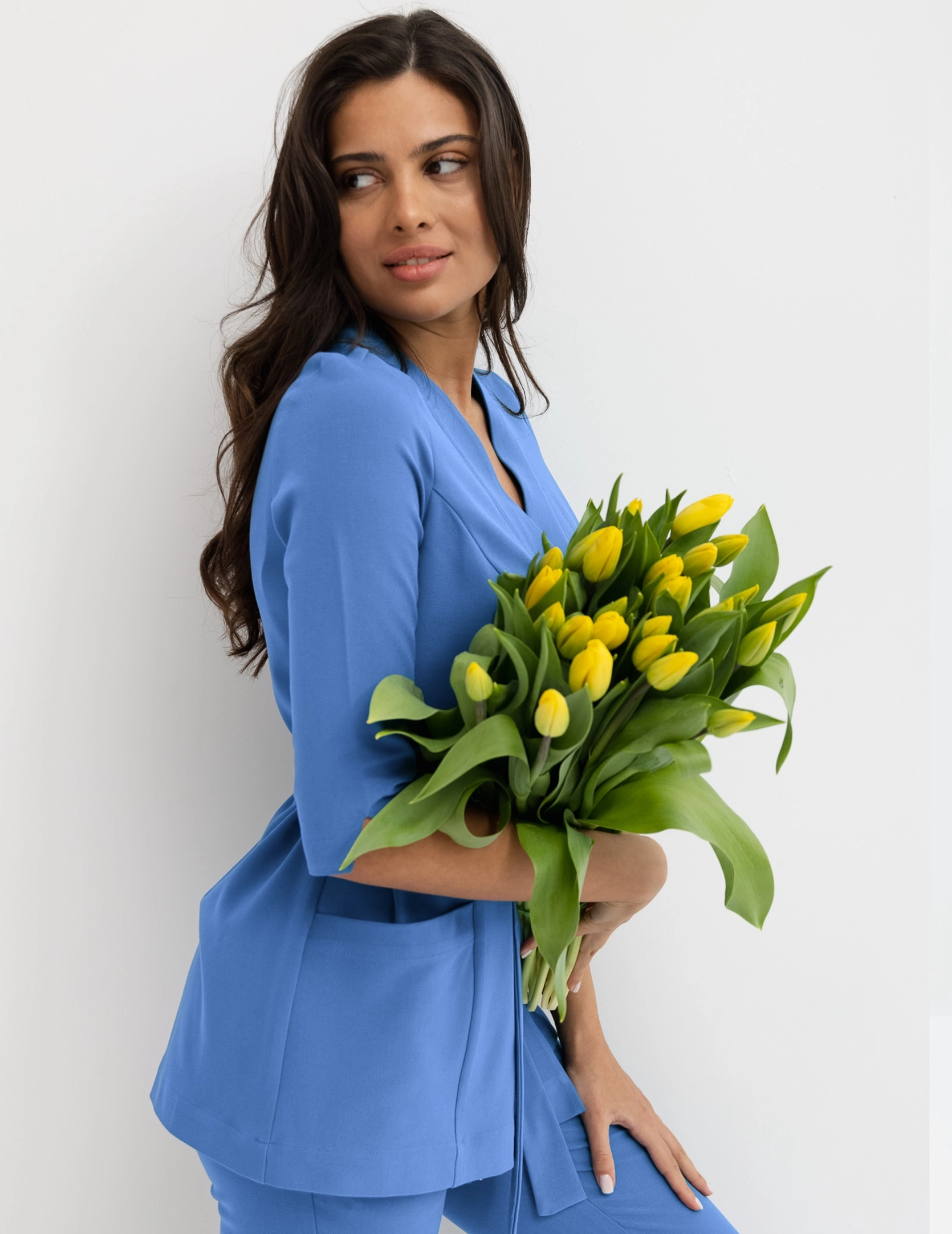 Bluza medyczna wiązana Rosalie - WOODROSE