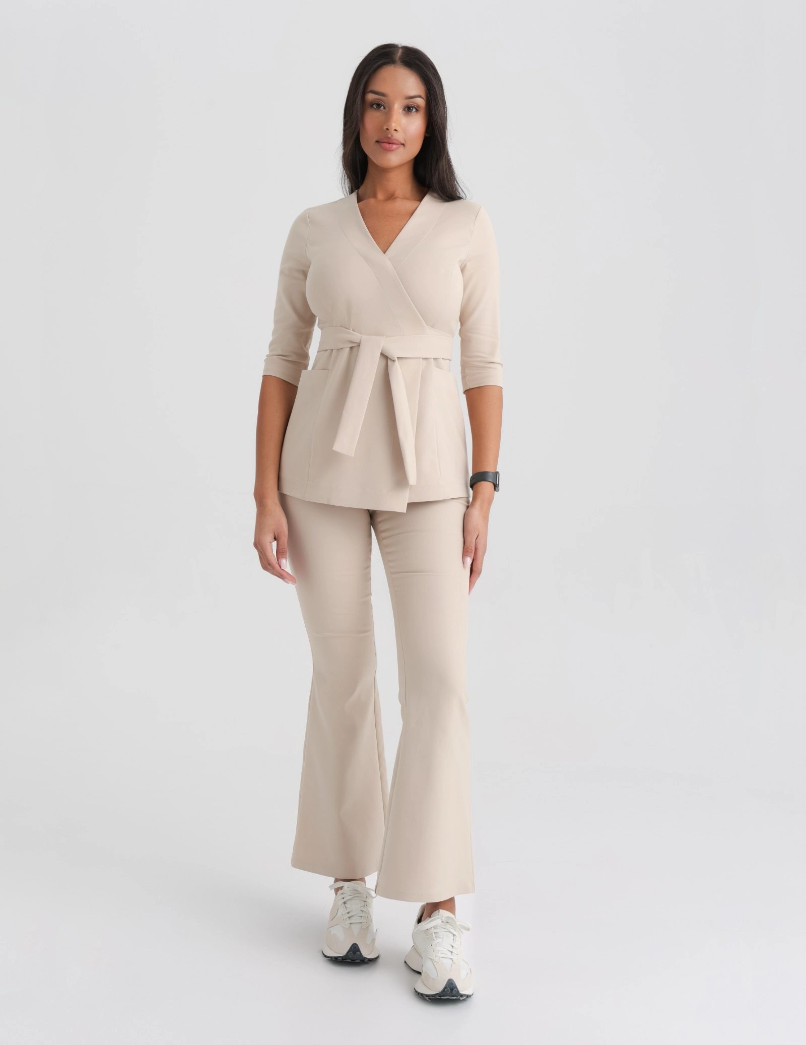 Bluza medyczna wiązana Rosalie - NUDE