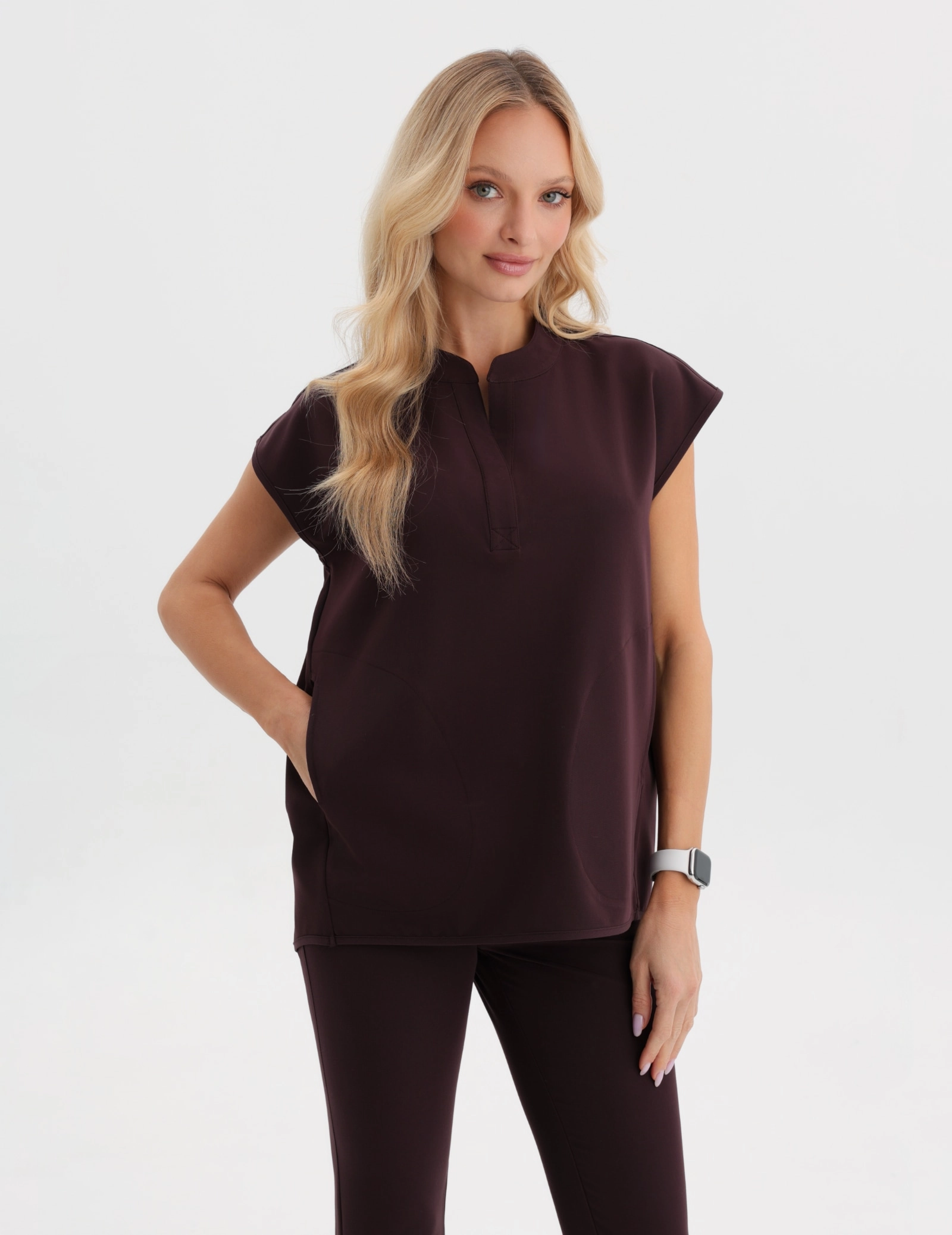 Bluza Medyczna Khloe - DARK CHOCOLATE Bluza Medyczna Khloe - DARK CHOCOLATE