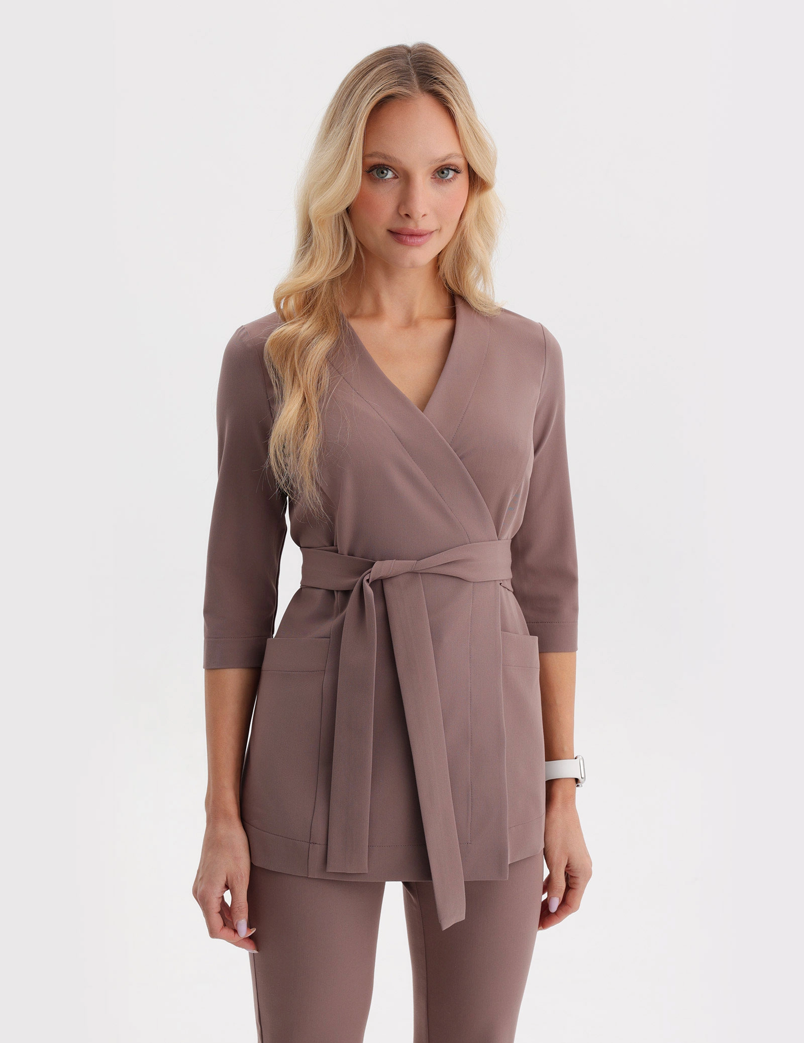 Bluza Medyczna Wiązana Rosalie - MOCHA