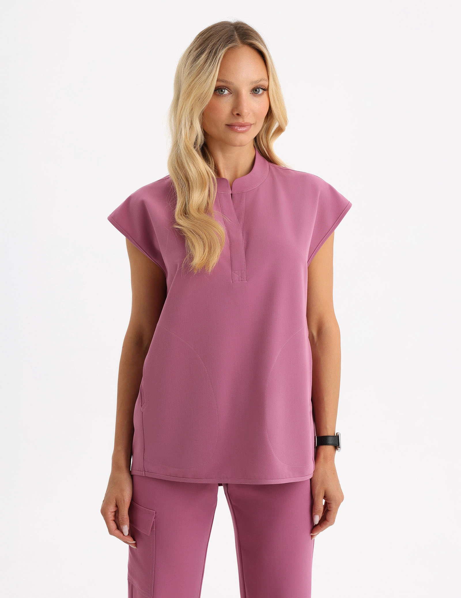 Bluza Medyczna Khloe - BERRY SHAKE Bluza Medyczna Khloe - BERRY SHAKE