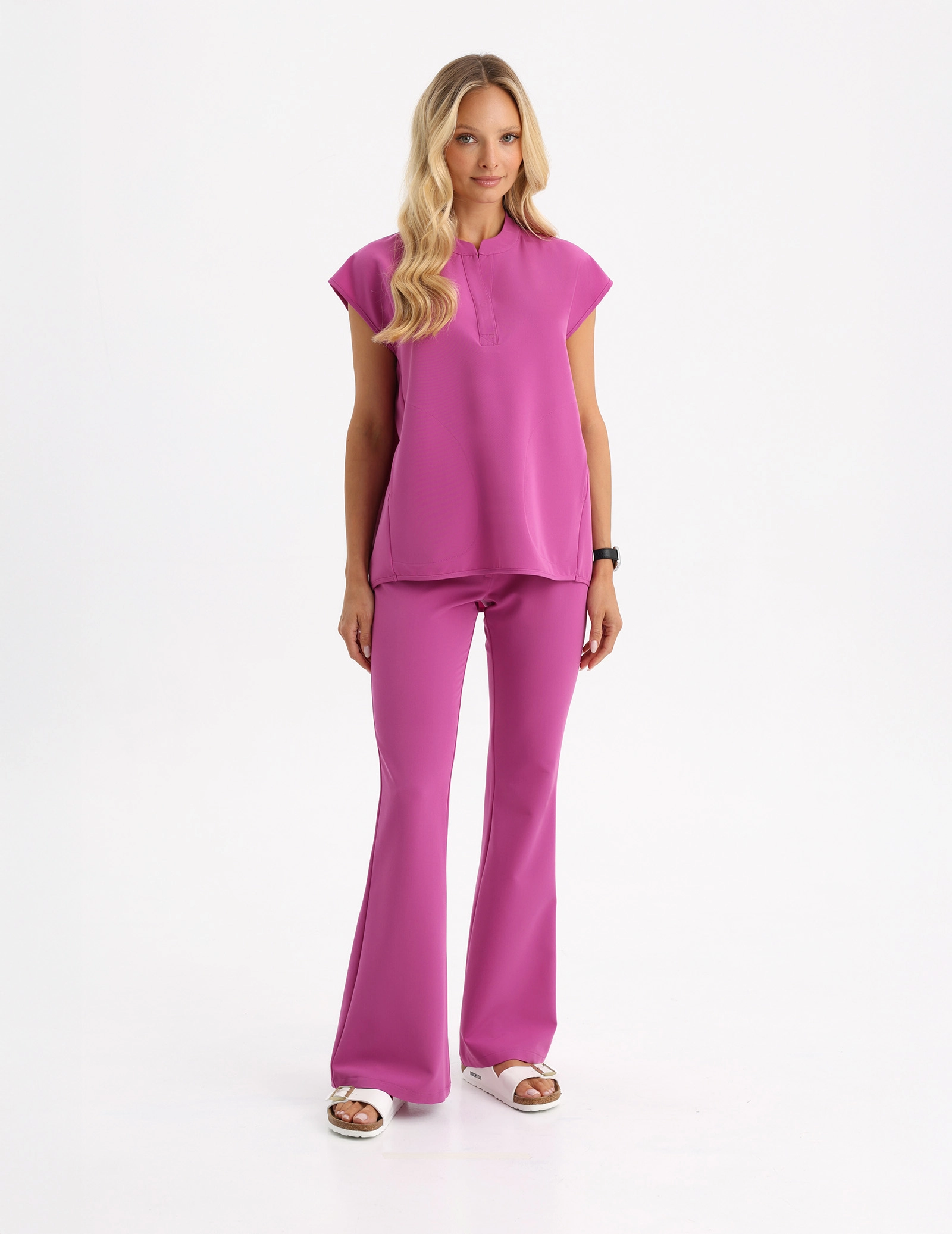 Bluza Medyczna Khloe - ELECTRIC PINK Bluza Medyczna Khloe - ELECTRIC PINK