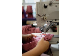 Stylowe i funkcjonalne: Damskie bawełniane bluzy medyczne - Idealne połączenie komfortu i estetyki